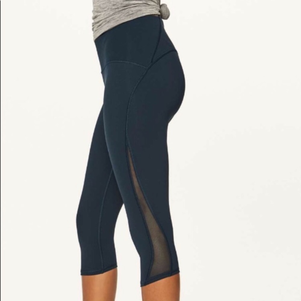 New condition! Lululemon Crop